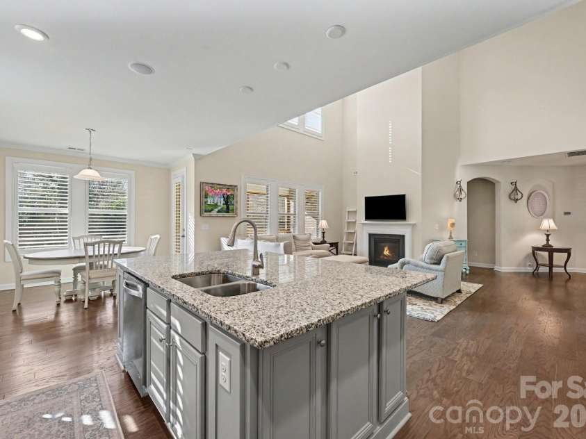 127 Smithfield Drive, Charlotte, NC 28270.  MLS# CAR4353148, YatesRealty ID 3155. 