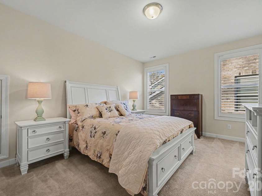 127 Smithfield Drive, Charlotte, NC 28270.  MLS# CAR4353148, YatesRealty ID 3155. 