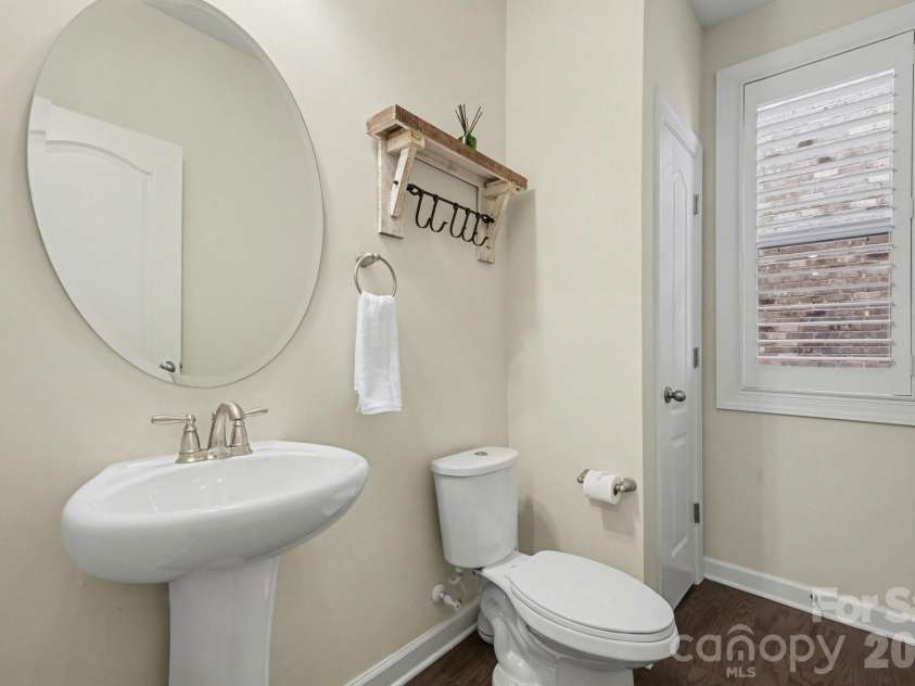 127 Smithfield Drive, Charlotte, NC 28270.  MLS# CAR4353148, YatesRealty ID 3155. 