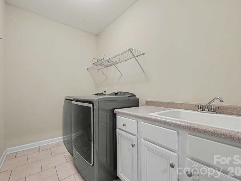 127 Smithfield Drive, Charlotte, NC 28270.  MLS# CAR4353148, YatesRealty ID 3155. 