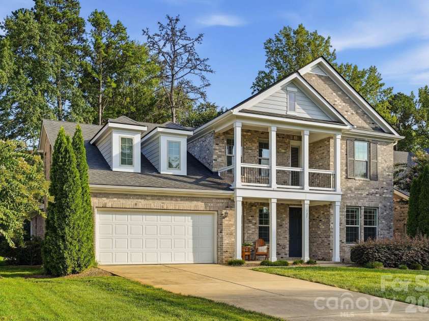 127 Smithfield Drive, Charlotte, NC 28270.  MLS# CAR4414064, YatesRealty ID 3155. 
