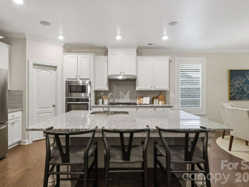 127 Smithfield Drive, Charlotte, NC 28270.  MLS# CAR4414064, YatesRealty ID 3155. 