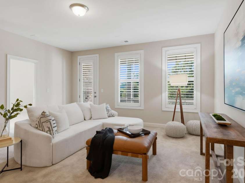 127 Smithfield Drive, Charlotte, NC 28270.  MLS# CAR4414064, YatesRealty ID 3155. 