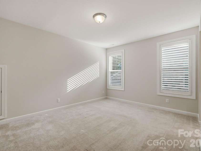127 Smithfield Drive, Charlotte, NC 28270.  MLS# CAR4414064, YatesRealty ID 3155. 