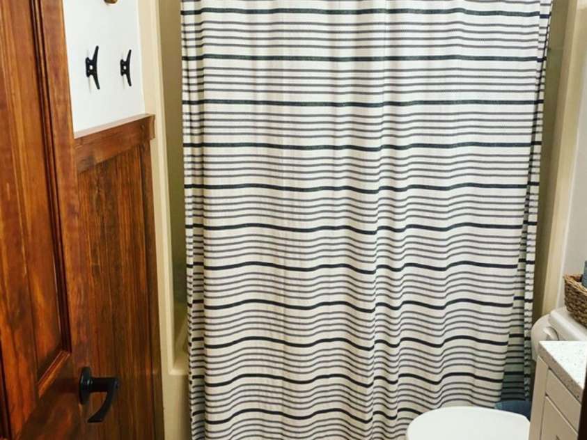 637 Raven Boulevard, Lake Lure, NC 28746.  MLS# CAR4280848, YatesRealty ID 31551. 