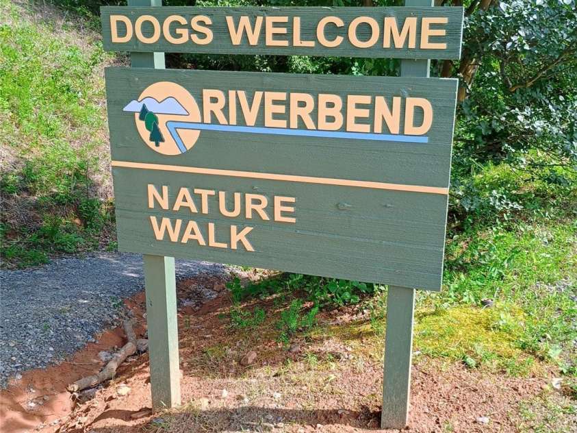 637 Raven Boulevard, Lake Lure, NC 28746.  MLS# CAR4280848, YatesRealty ID 31551. 