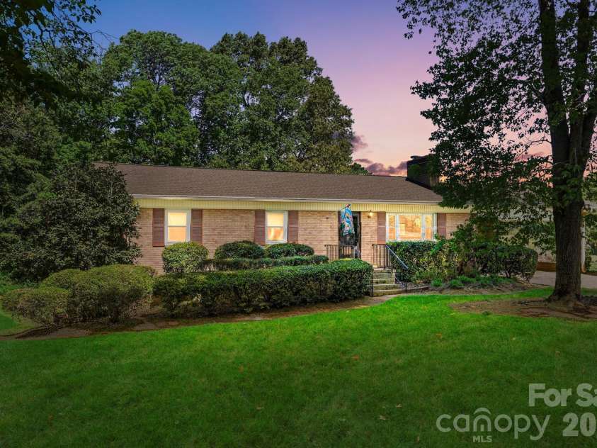14050 Cabarrus Station Road, Midland, NC 28107.  MLS# CAR4371768, YatesRealty ID 31553. 