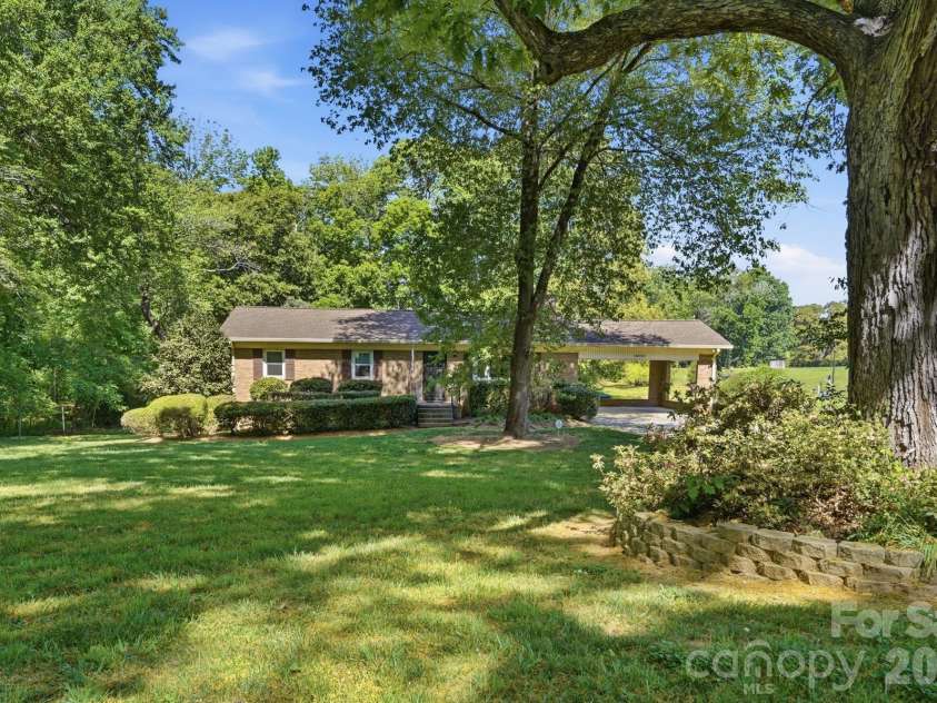 14050 Cabarrus Station Road, Midland, NC 28107.  MLS# CAR4371768, YatesRealty ID 31553. 