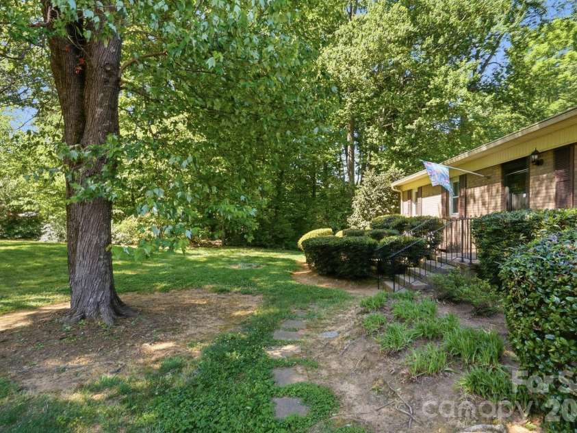 14050 Cabarrus Station Road, Midland, NC 28107.  MLS# CAR4371768, YatesRealty ID 31553. 
