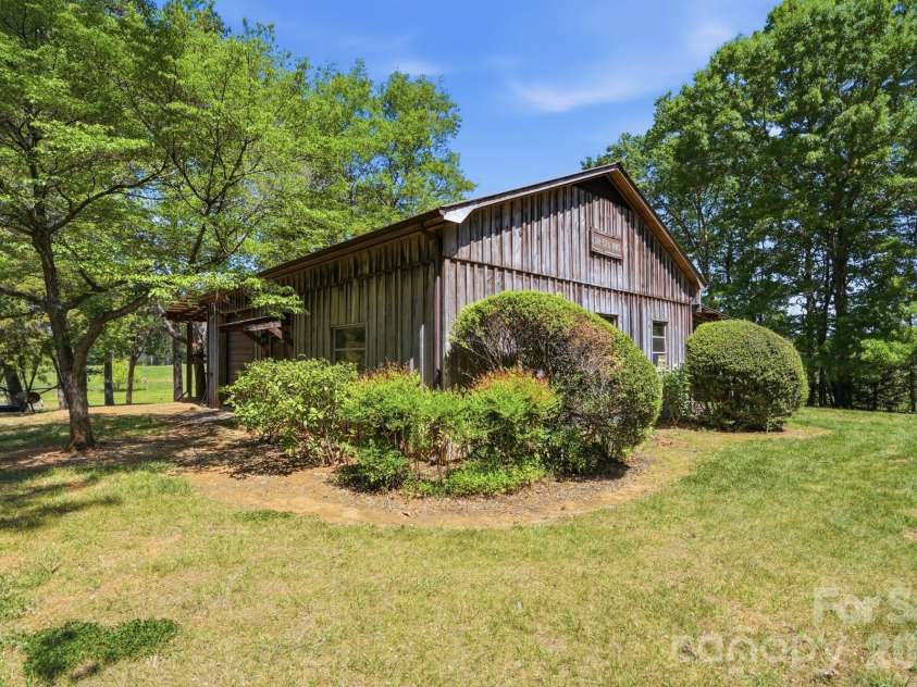 14050 Cabarrus Station Road, Midland, NC 28107.  MLS# CAR4371768, YatesRealty ID 31553. 