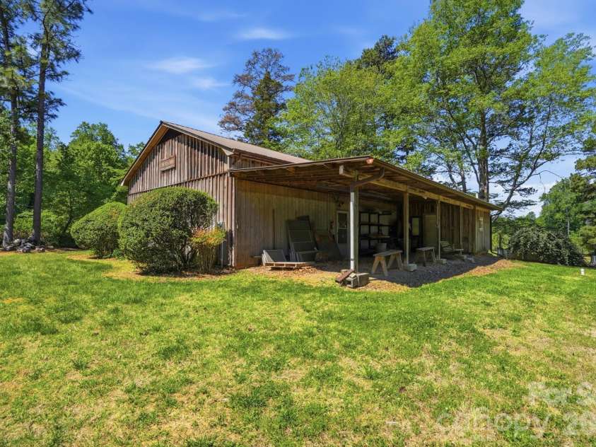 14050 Cabarrus Station Road, Midland, NC 28107.  MLS# CAR4371768, YatesRealty ID 31553. 