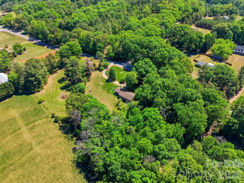 14050 Cabarrus Station Road, Midland, NC 28107.  MLS# CAR4371768, YatesRealty ID 31553. 