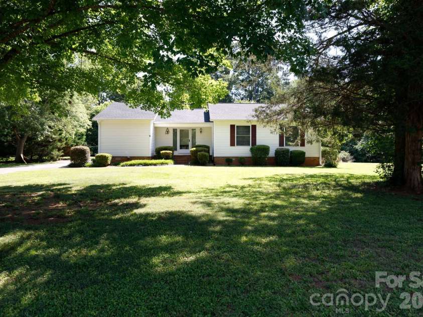 2250 Terrell Place, Rock Hill, SC 29732.  MLS# CAR4393727, YatesRealty ID 31556. 
