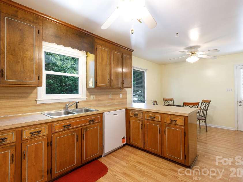 2250 Terrell Place, Rock Hill, SC 29732.  MLS# CAR4393727, YatesRealty ID 31556. 