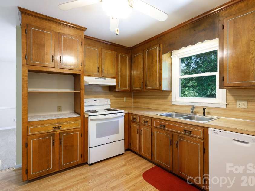 2250 Terrell Place, Rock Hill, SC 29732.  MLS# CAR4393727, YatesRealty ID 31556. 