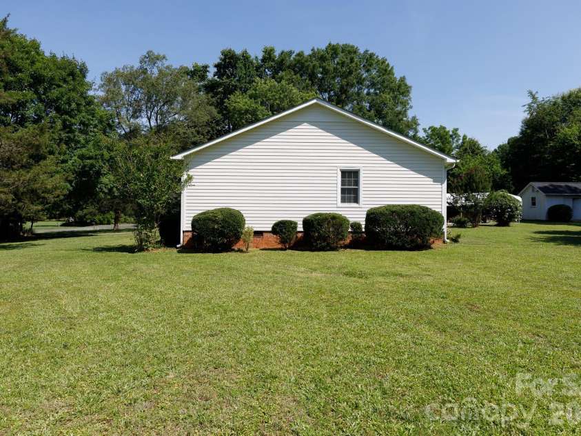 2250 Terrell Place, Rock Hill, SC 29732.  MLS# CAR4393727, YatesRealty ID 31556. 
