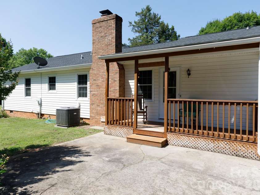 2250 Terrell Place, Rock Hill, SC 29732.  MLS# CAR4393727, YatesRealty ID 31556. 