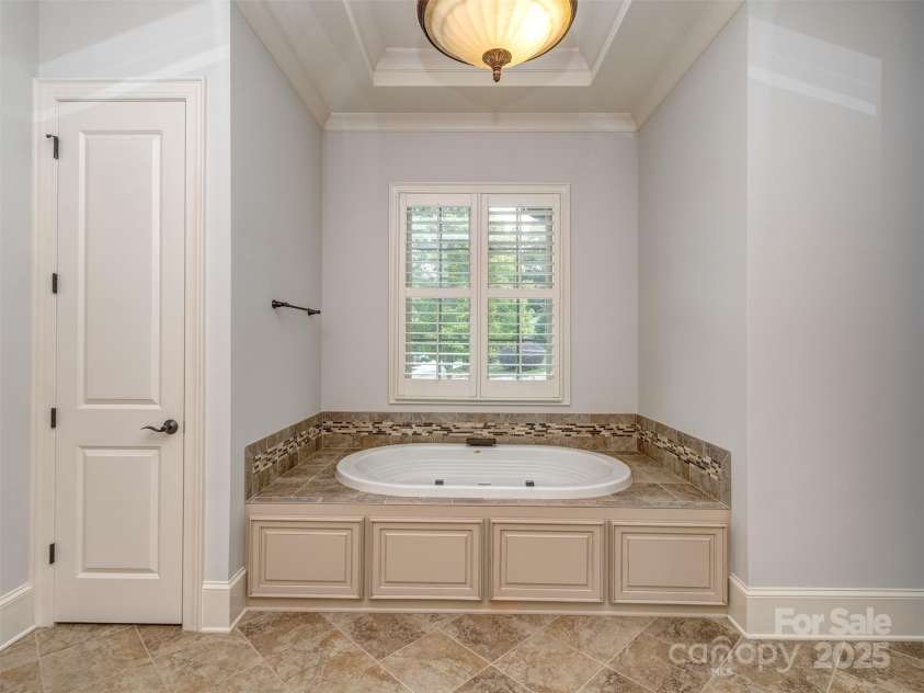 1377 Shinnecock Lane, Fort Mill, SC 29707.  MLS# CAR4273479, YatesRealty ID 31557. 