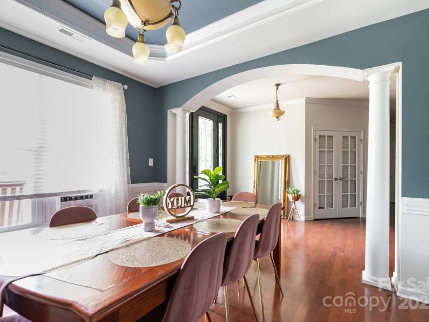 306 Nance Road, Charlotte, NC 28214.  MLS# CAR4240318, YatesRealty ID 31559. 