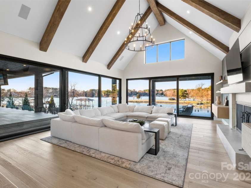 17235 Connor Quay Court, Cornelius, NC 28031.  MLS# CAR4291323, YatesRealty ID 3156. Hearth Room 