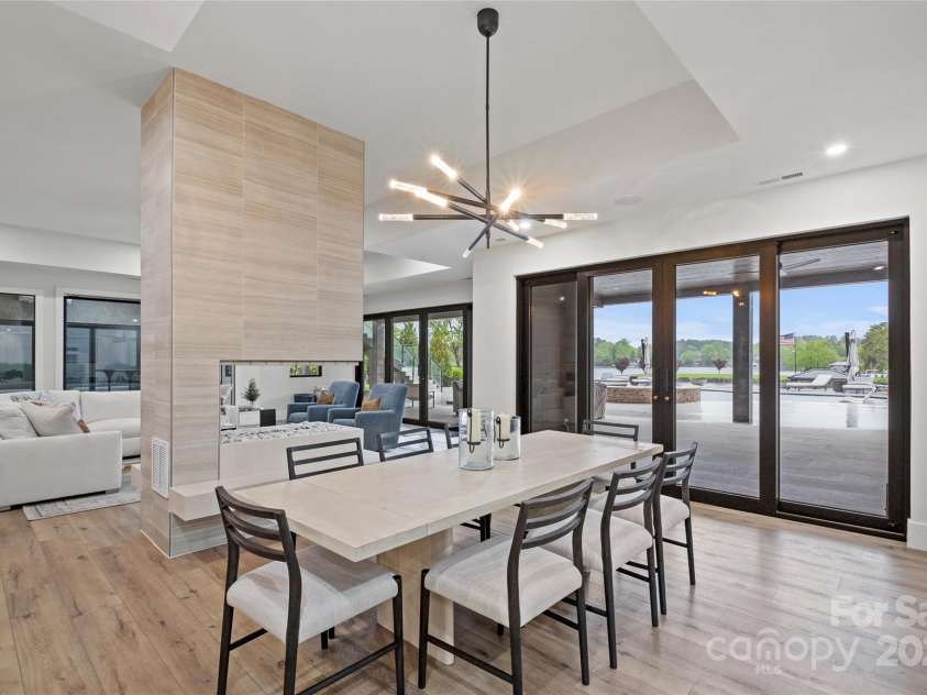 17235 Connor Quay Court, Cornelius, NC 28031.  MLS# CAR4291323, YatesRealty ID 3156. Lake Level Lounge 