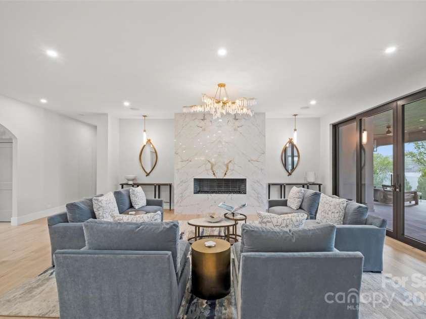 17235 Connor Quay Court, Cornelius, NC 28031.  MLS# CAR4291323, YatesRealty ID 3156. Salon Lounge 