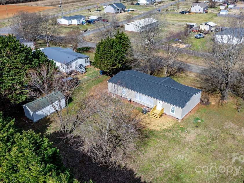 1841 Ellick Drive, Newton, NC 28658.  MLS# CAR4228469, YatesRealty ID 3156. 