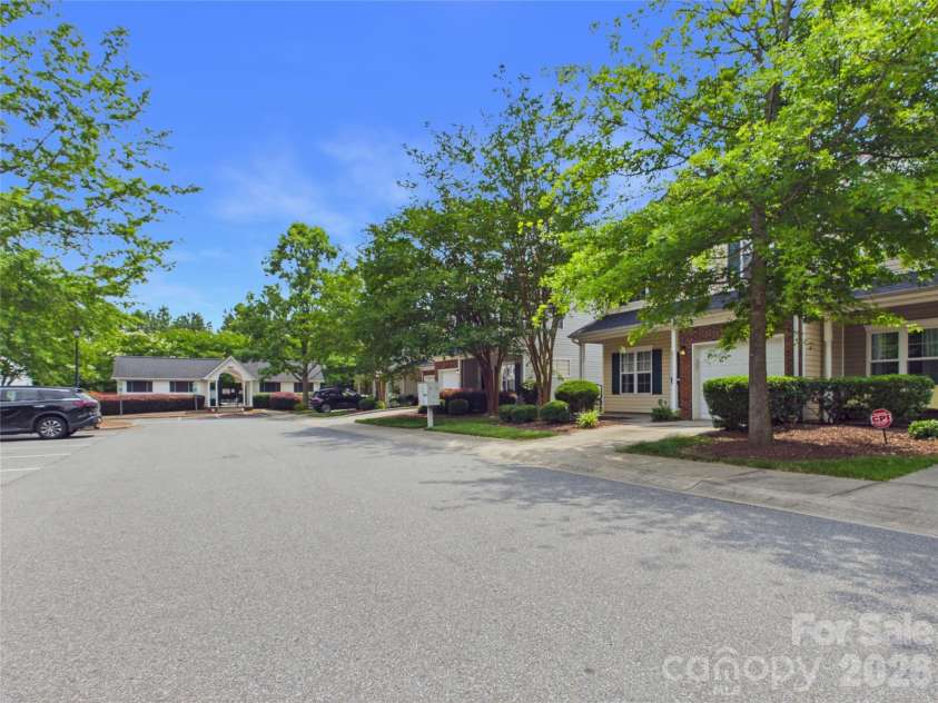 11753 Coddington Ridge Drive, Charlotte, NC 28214.  MLS# CAR4390769, YatesRealty ID 31560. 
