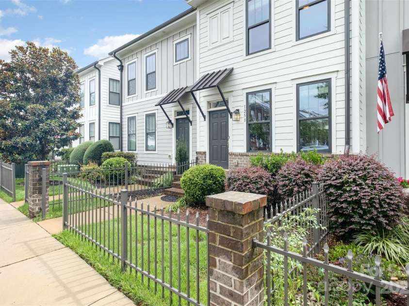 125 Capital Avenue, Mooresville, NC 28117.  MLS# CAR4280467, YatesRealty ID 31560. 