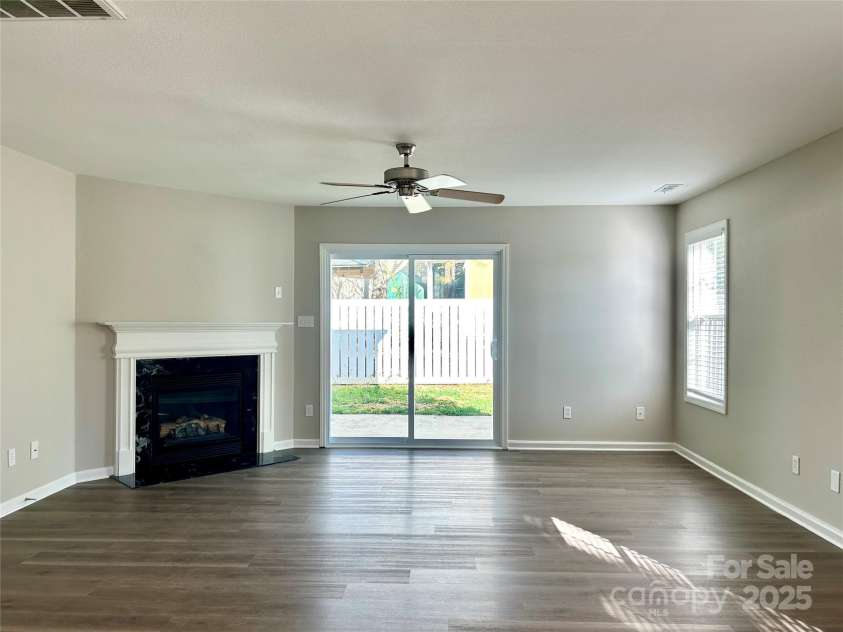 7702 Brisbane Court, Charlotte, NC 28215.  MLS# CAR4223141, YatesRealty ID 31561. 