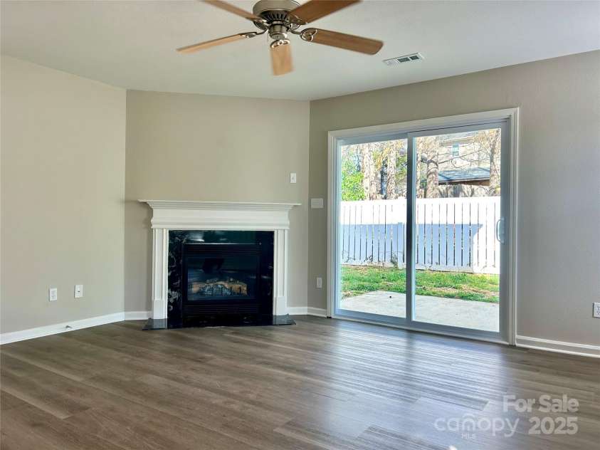 7702 Brisbane Court, Charlotte, NC 28215.  MLS# CAR4223141, YatesRealty ID 31561. 