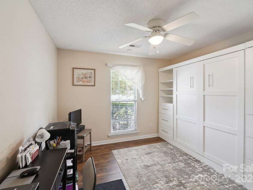 8105 Castlemaine Drive, Matthews, NC 28104.  MLS# CAR4258985, YatesRealty ID 31561. 