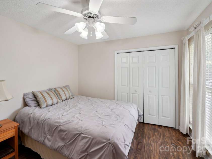 8105 Castlemaine Drive, Matthews, NC 28104.  MLS# CAR4258985, YatesRealty ID 31561. 