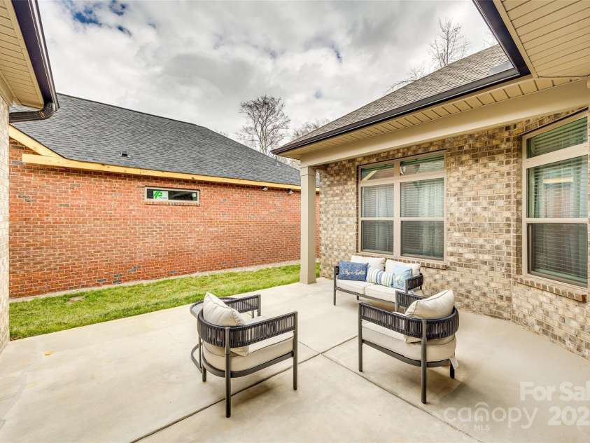 333 Lifestyle Court, Cramerton, NC 28056.  MLS# CAR4228979, YatesRealty ID 31562. 