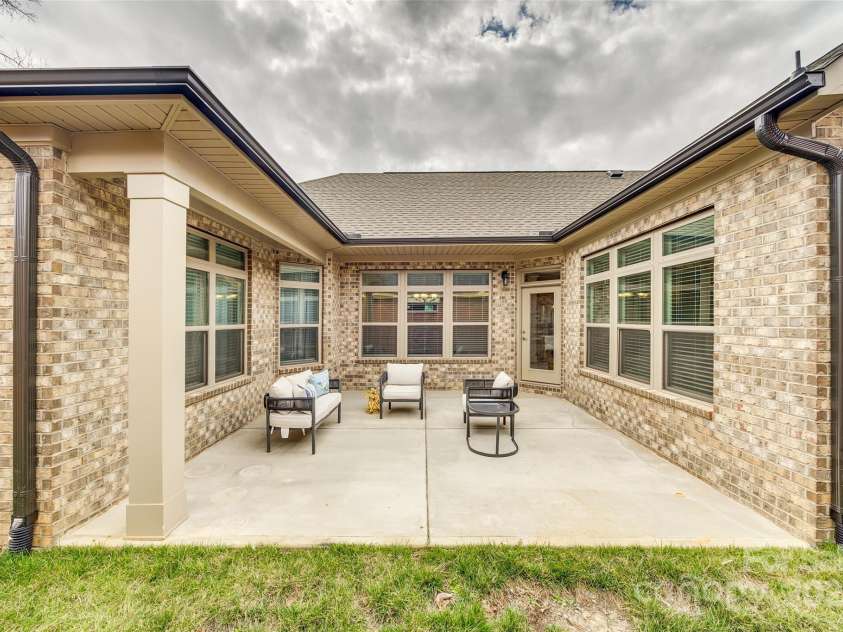 333 Lifestyle Court, Cramerton, NC 28056.  MLS# CAR4228979, YatesRealty ID 31562. 