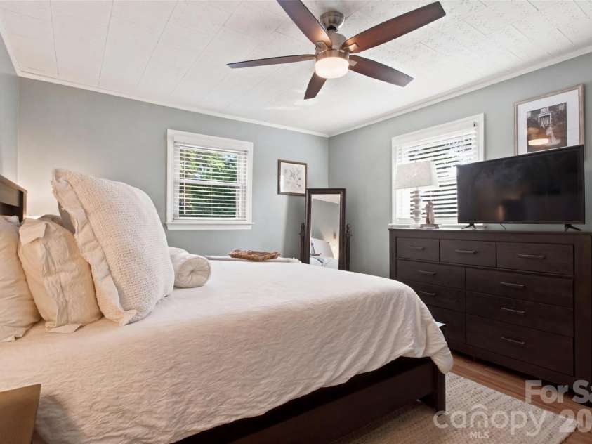 4608 Rainbow Drive, Kannapolis, NC 28081.  MLS# CAR4393962, YatesRealty ID 31562. 