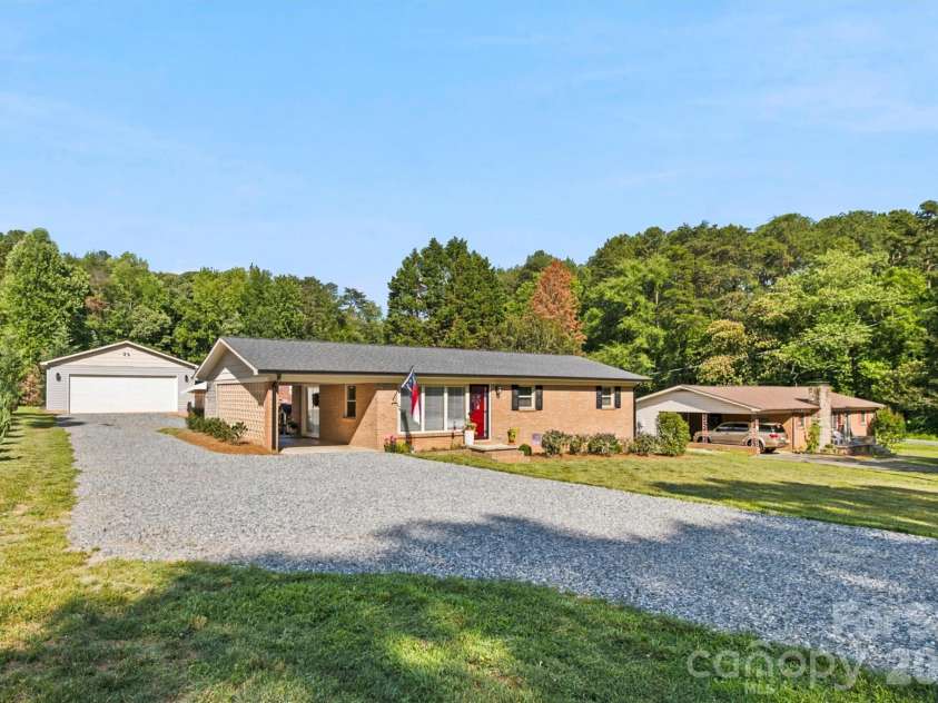 4608 Rainbow Drive, Kannapolis, NC 28081.  MLS# CAR4393962, YatesRealty ID 31562. Renovated home with 24x24 detached garage!