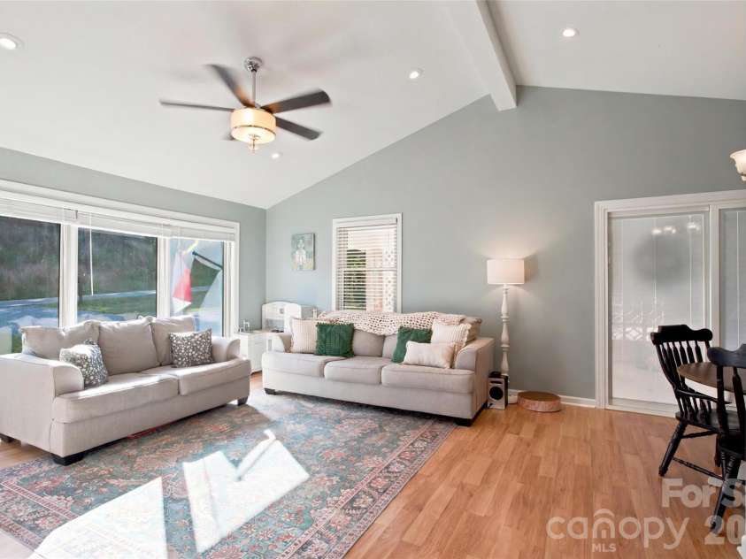 4608 Rainbow Drive, Kannapolis, NC 28081.  MLS# CAR4393962, YatesRealty ID 31562. Tons of natural light