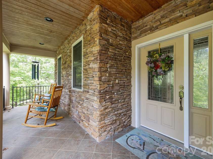 40 Mountain Shadows Drive, Leicester, NC 28748.  MLS# CAR4392638, YatesRealty ID 31563. 