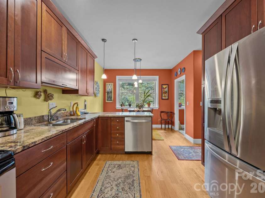 40 Mountain Shadows Drive, Leicester, NC 28748.  MLS# CAR4392638, YatesRealty ID 31563. 