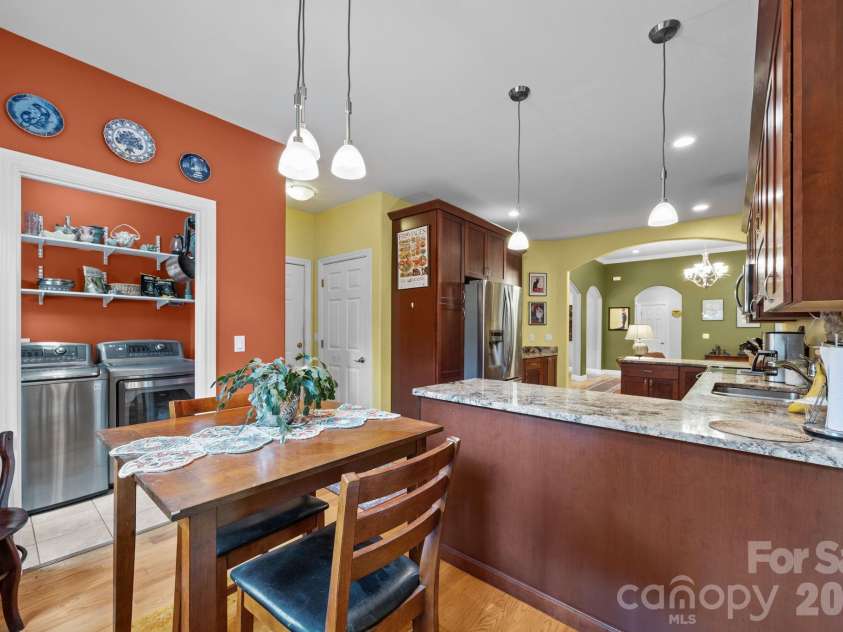 40 Mountain Shadows Drive, Leicester, NC 28748.  MLS# CAR4392638, YatesRealty ID 31563. 