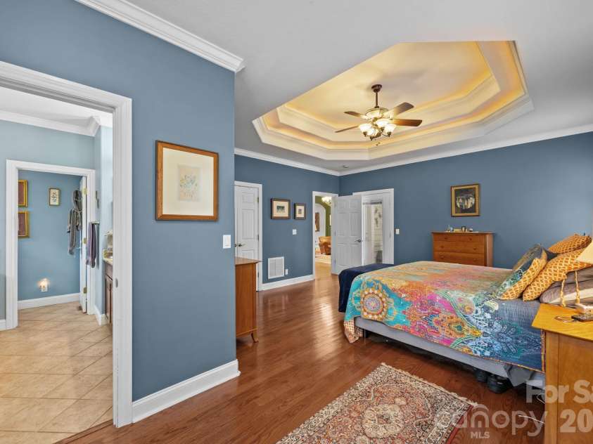 40 Mountain Shadows Drive, Leicester, NC 28748.  MLS# CAR4392638, YatesRealty ID 31563. 