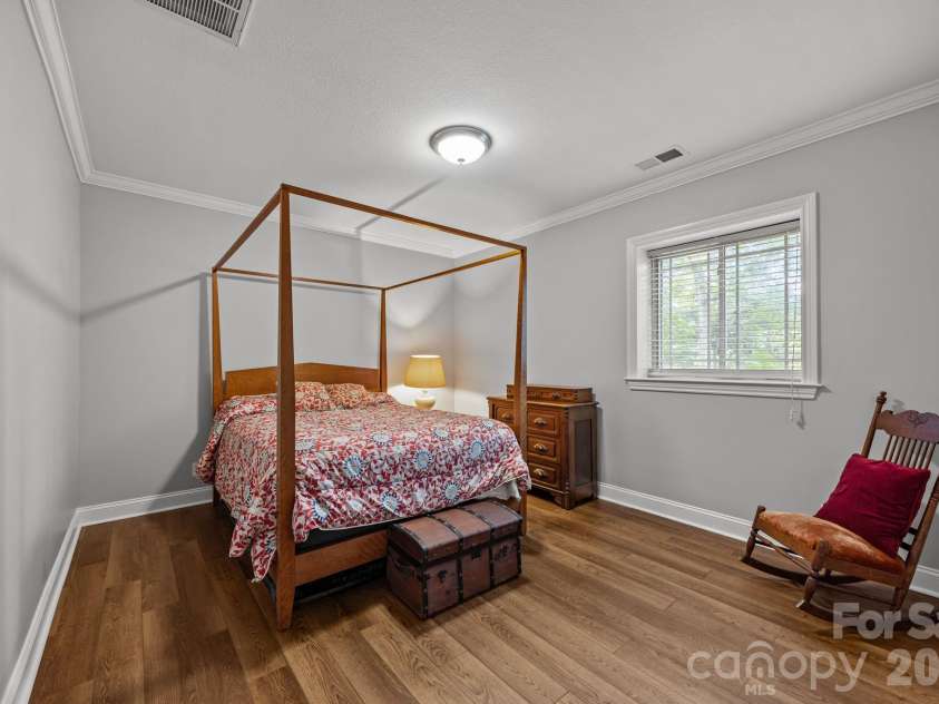 40 Mountain Shadows Drive, Leicester, NC 28748.  MLS# CAR4392638, YatesRealty ID 31563. 