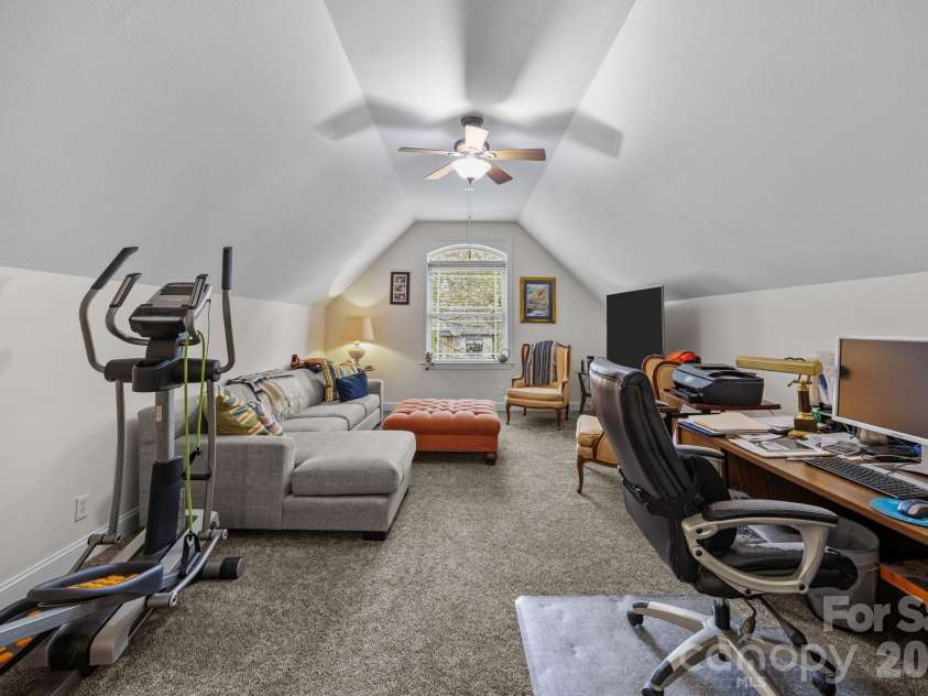 40 Mountain Shadows Drive, Leicester, NC 28748.  MLS# CAR4392638, YatesRealty ID 31563. 