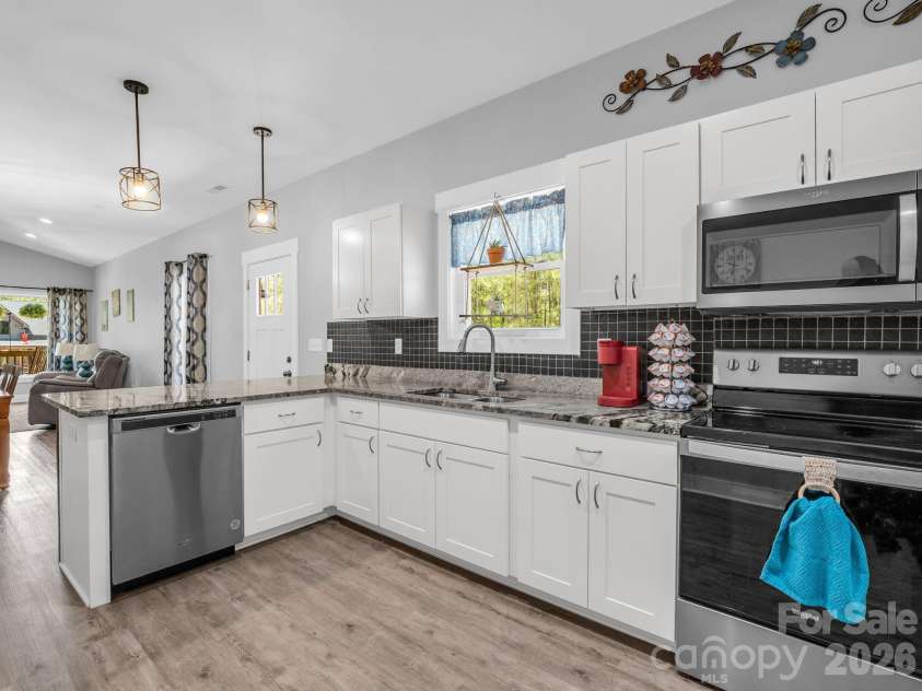 78 Ashley Court, Mill Spring, NC 28756.  MLS# CAR4376253, YatesRealty ID 31564. Like new everything