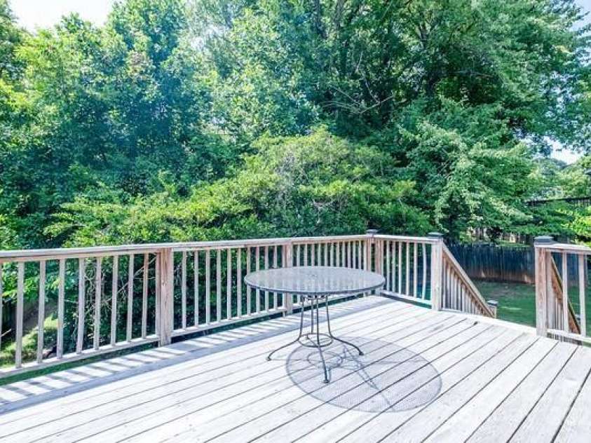 1216 Ogden Place, Charlotte, NC 28213.  MLS# CAR4281429, YatesRealty ID 31565. 