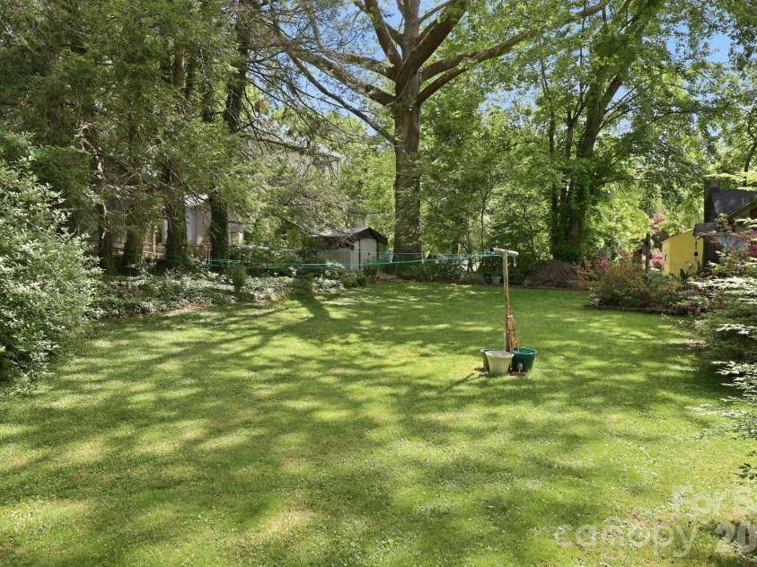 215 Old US 70 Highway, Black Mountain, NC 28711.  MLS# CAR4369511, YatesRealty ID 31565. Backyard