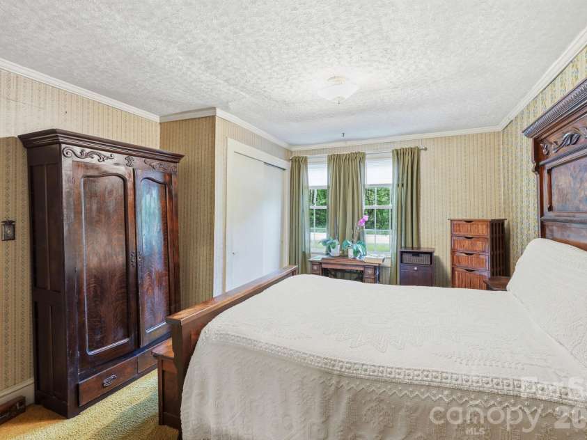 215 Old US 70 Highway, Black Mountain, NC 28711.  MLS# CAR4369511, YatesRealty ID 31565. Primary Bedroom