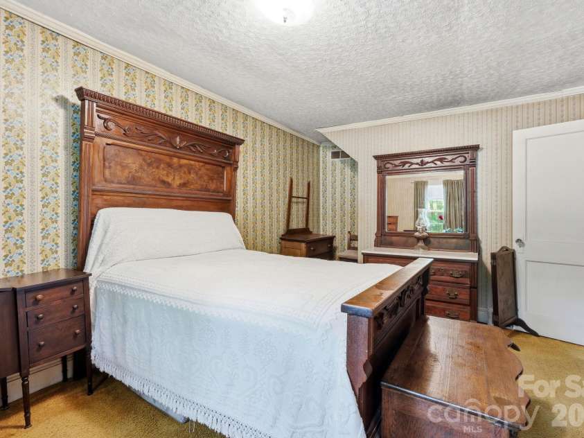 215 Old US 70 Highway, Black Mountain, NC 28711.  MLS# CAR4369511, YatesRealty ID 31565. Primary Bedroom