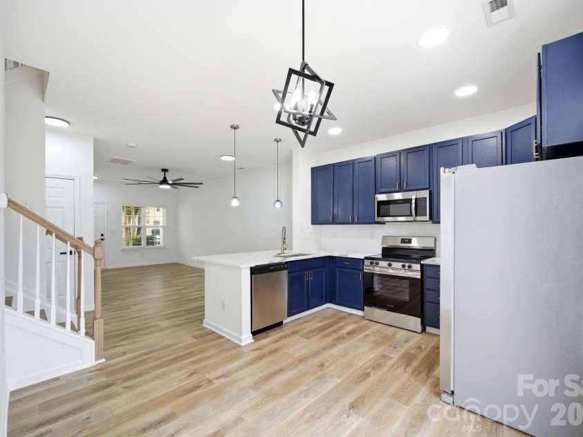 14237 Tamarack Drive, Charlotte, NC 28278.  MLS# CAR4390874, YatesRealty ID 31566. 